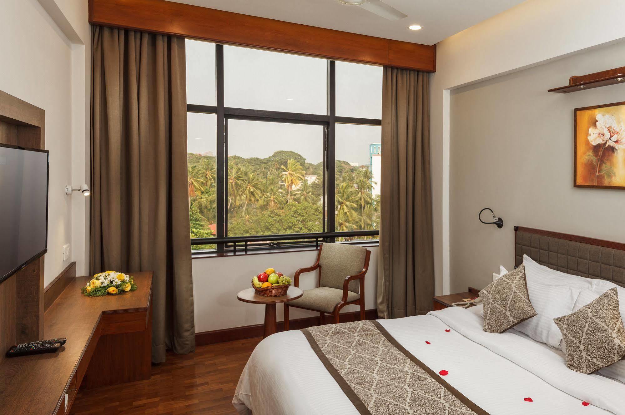 Keys Select By Lemon Tree Hotels, Malabar Gate, Kozhikode Ngoại thất bức ảnh