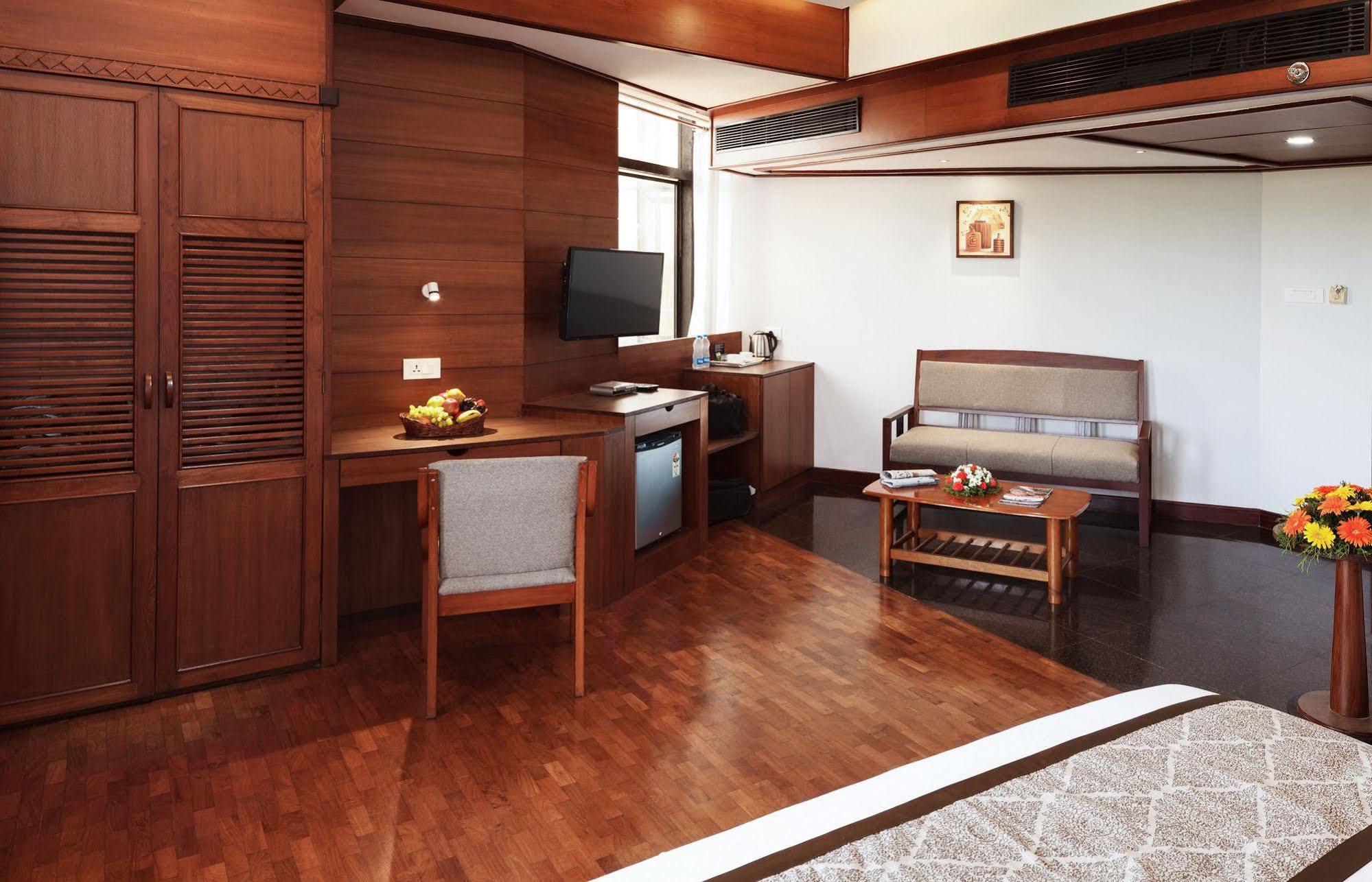 Keys Select By Lemon Tree Hotels, Malabar Gate, Kozhikode Ngoại thất bức ảnh